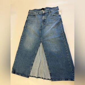 NWT GAP Women's Blue Denim Skirt